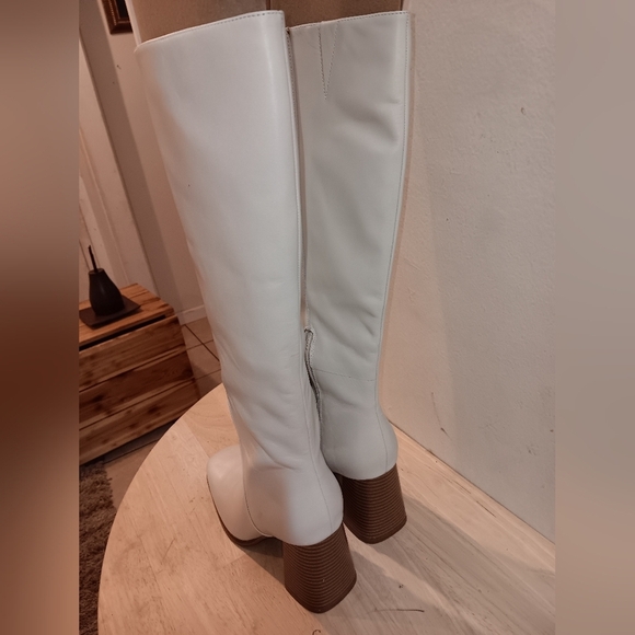 Marc FisherWomen's Dacea Tapered Block Heel Dress Boots - Picture 4 of 9